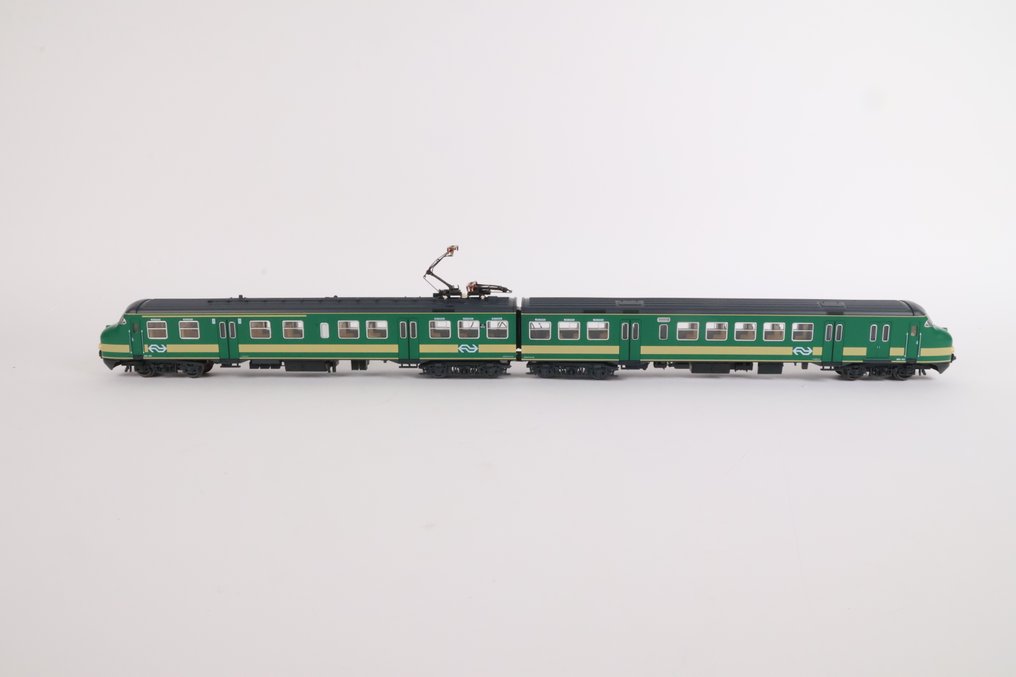 Fleischmann H0 - 824472 - Triebwagen (1) - Plan V, Nummer 402 grün mit NS-Logo - NS #2.1