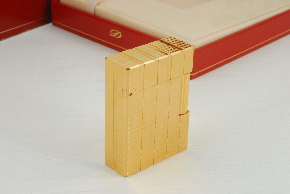 S.T. Dupont - Ligne Line 2 (vertical line pattern) - Accendino tascabile - Placcato oro #2.1