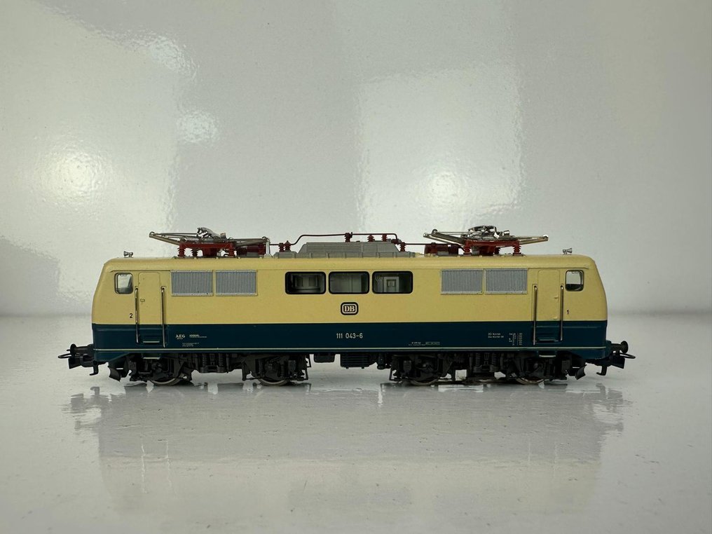 Märklin H0 - 3042 - Locomotiva elettrica (1) - BR 111 - DB #4.3