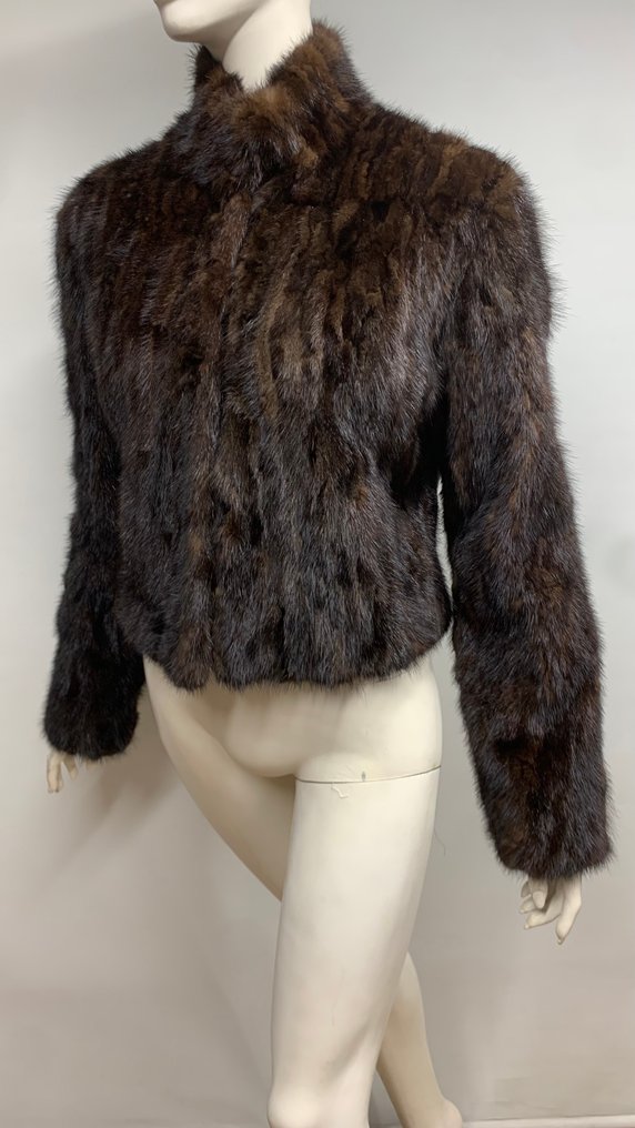 Artisan Furrier - Abrigo de piel #1.0