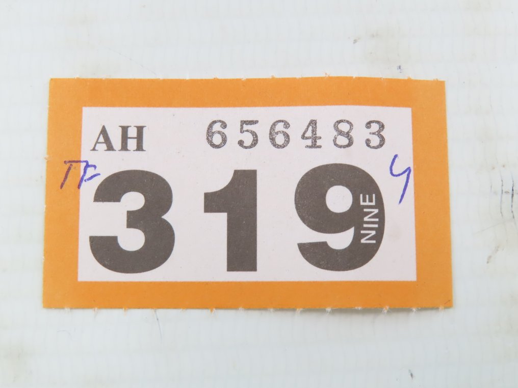 Busch H0 - 1005 - 模型火車建築 (1) - ESSO加油站“Dudok”的积木套装 #1.0