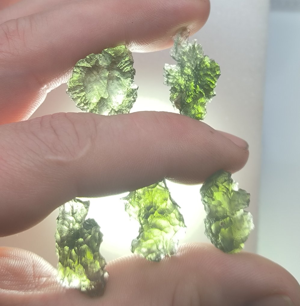 Μολδαβίτης Μολδαβίτες από το Chlum, Νότια Βοημία. - 11.4 g - (5) #1.0