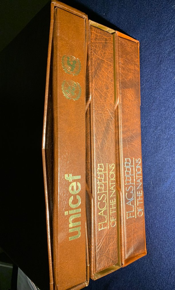 世界 1982/2007 - 各国国旗。收集在三个相册中。 #1.0