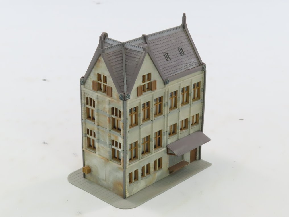 Kibri H0 - 8310 - Kituri de construit machete tren (11) - 11 clădiri în Olanda, compuse din case înșiruite, magazine și Banca Olandei. #3.2