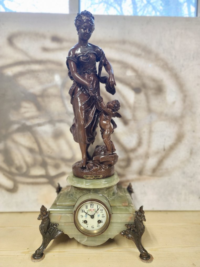 时钟 -   大理石、锻铜、青铜、玻璃 - 1850-1900 - 年轻的母亲 #1.0