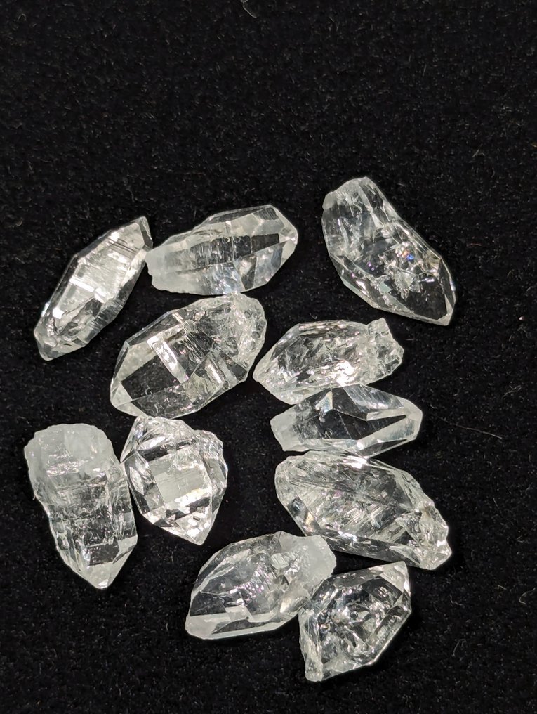 33.3 克拉 - 稀有赫尔基默金刚石石英，品质优良，来自巴基斯坦斯卡尔古。 标本 - 高度: 14.5 mm - 宽度: 11 mm- 6.66 g - (11) #1.0