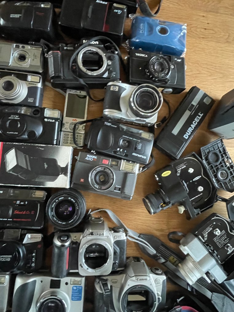 Fuji, Olympus, Canon, Pentax, Nikon Partij defecte en ongeteste camera’s Analogue camera #1.0
