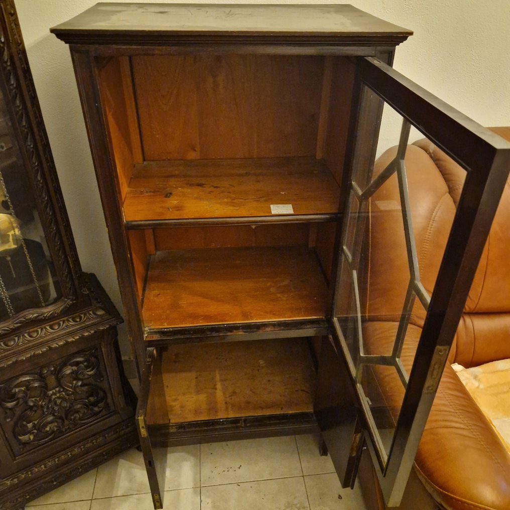 Armário com vitrine - Madeira, Vidro #1.0