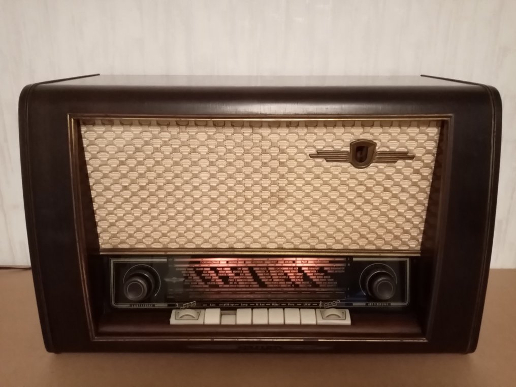 Jmperial - J299W + Bluetooth - 电子管收音机 #1.0