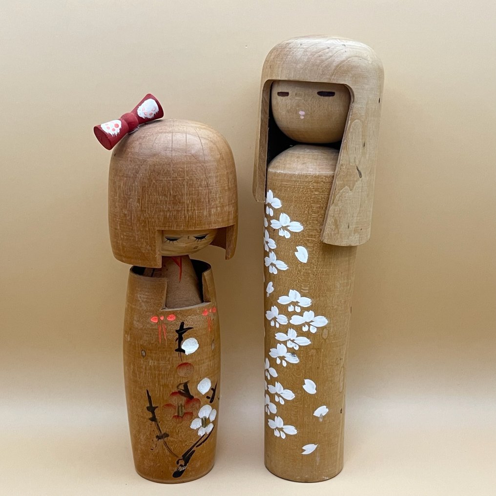 白色花卉图案——由获总理奖的日本创意木偶娃娃组成的一对 - 木 - 日本 - 昭和年代(1926-1989) #1.0