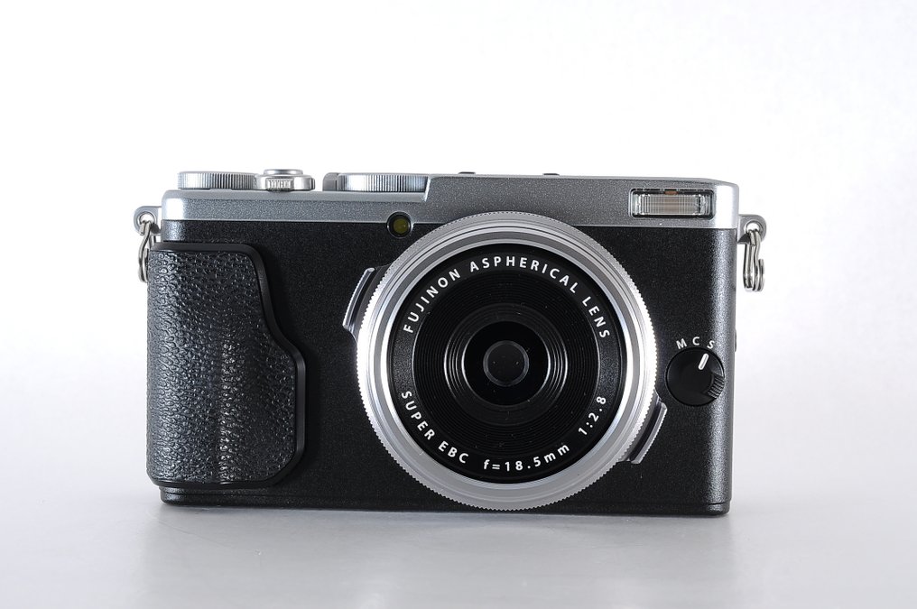 Fuji Fujifilm X70 シルバー Cameră digitală #1.0