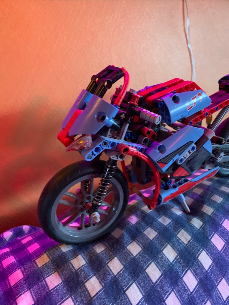 Lego Set - 42036 - Technic - Lego Technic 42036 Super Moto #1.0