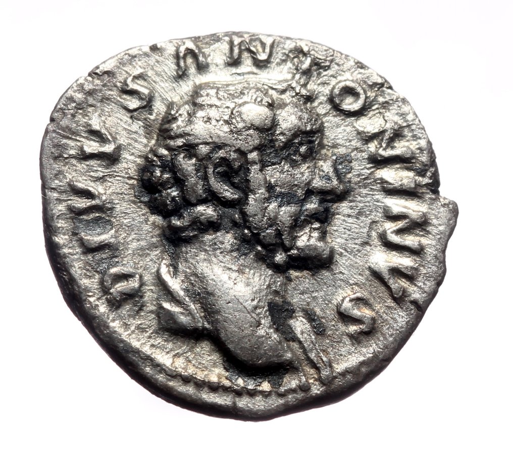 Empire romain. Antonin le Pieux (138-161 apr. J.-C.). Denarius  (Sans prix de réserve) #1.0