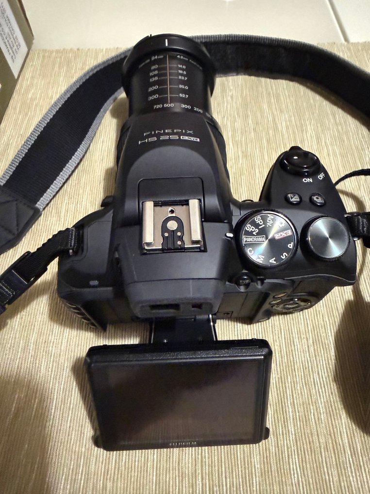 Fujifilm FinePix HS25EXR Cameră digitală #4.3