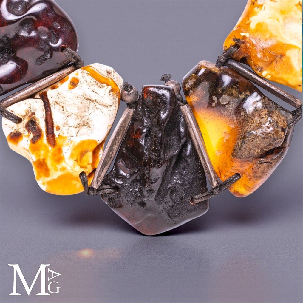 Πολύτιμη Βαλτική Μπλε, Γιγαντιαίο Κολιέ, Μοναδικό Αντικείμενο, Ambra. Φυσική Βαλτική Κεχριμπάρη - Ύψος: 600 mm - Πλάτος: 70 mm- 220 g #3.2