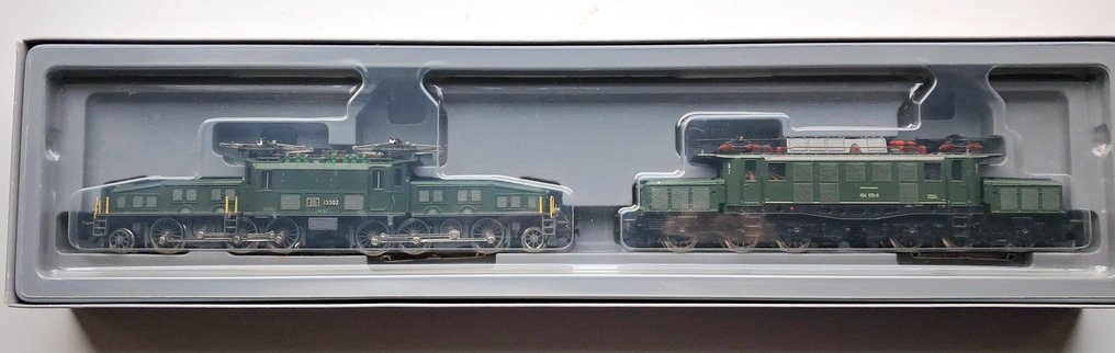 Märklin H0 - 3300 - Conjunto de comboios (1) - Seis oitavos III em BR 194 - DB, SBB-CFF #3.2