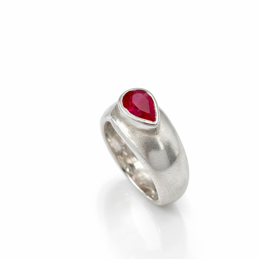 Ingen mindstepris - Ring Sølv Rubin - Minimalistisk #3.2