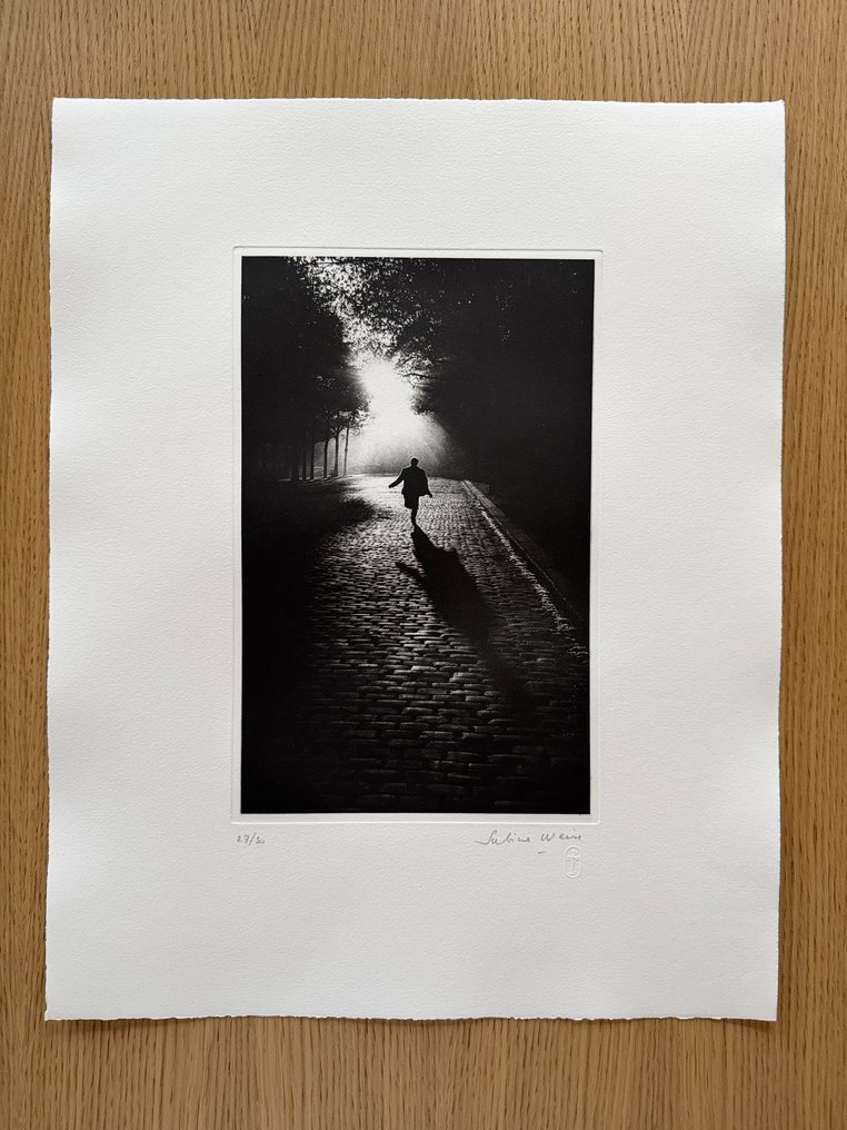 Sabine Weiss (1924-2022) - Vers la lumière, 1953 #2.1