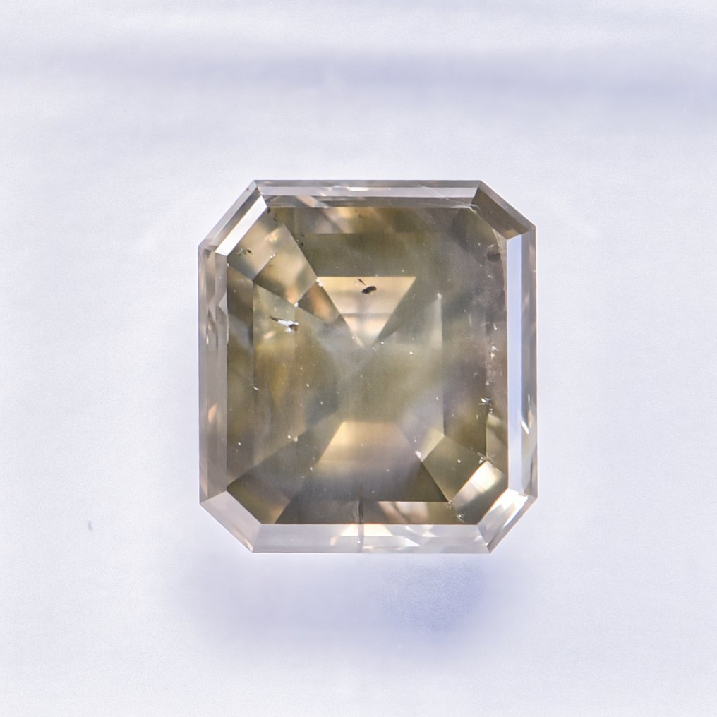 没有保留价 - 1 pcs 钻石  (天然色彩的)  - 2.15 ct - 祖母绿 - Fancy deep 稍帶灰色的, 稍帶綠色的 黄色 - I1 内含一级 - 国际宝石研究院（IGI） - VG #3.2