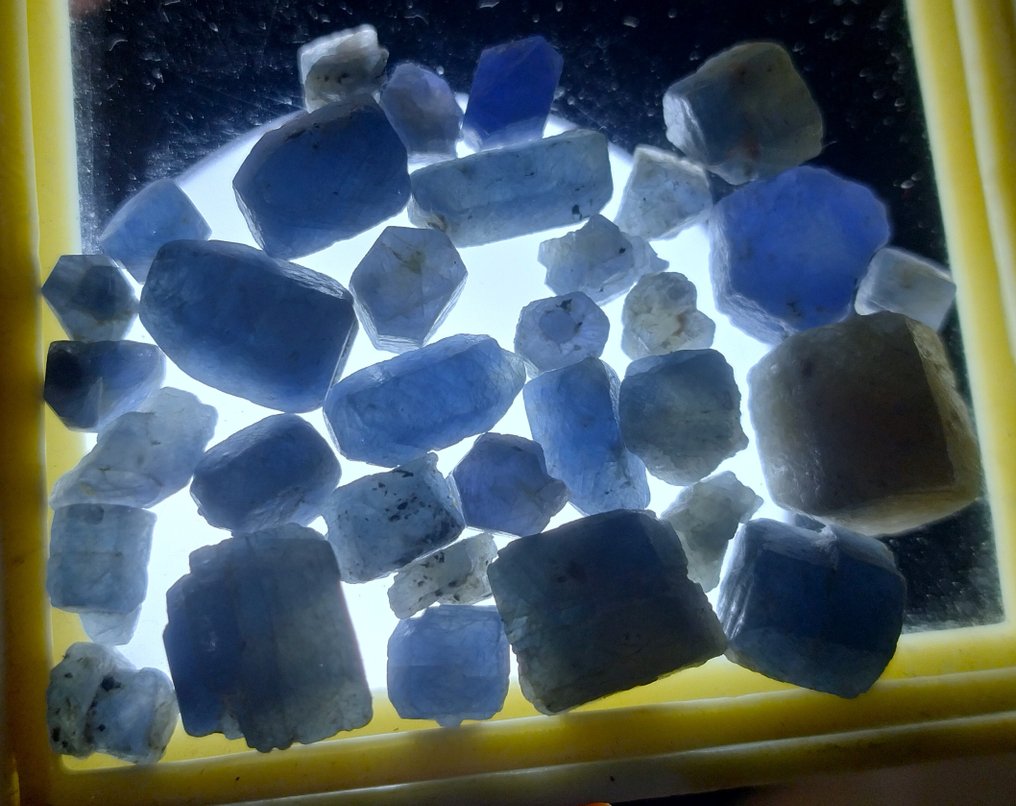 100 καράτια ανεπεξέργαστος ζαφείρης Τραχύς- 20 g #1.0