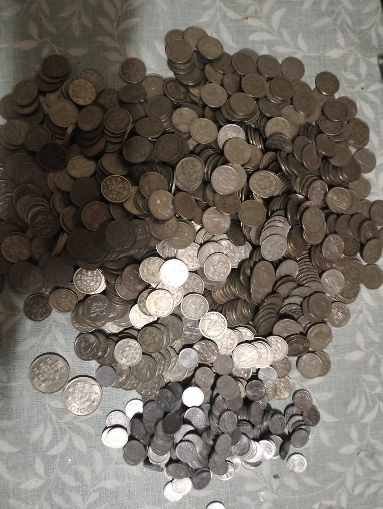 Πορτογαλία. Republic. 4 kg de moedas de escudos  (χωρίς τιμή ασφαλείας) #2.1