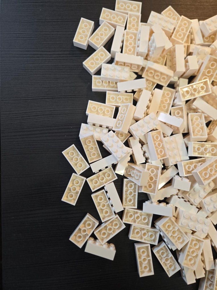 LEGO - Toy New Brick 2 x 4 White 200pcs #4.3