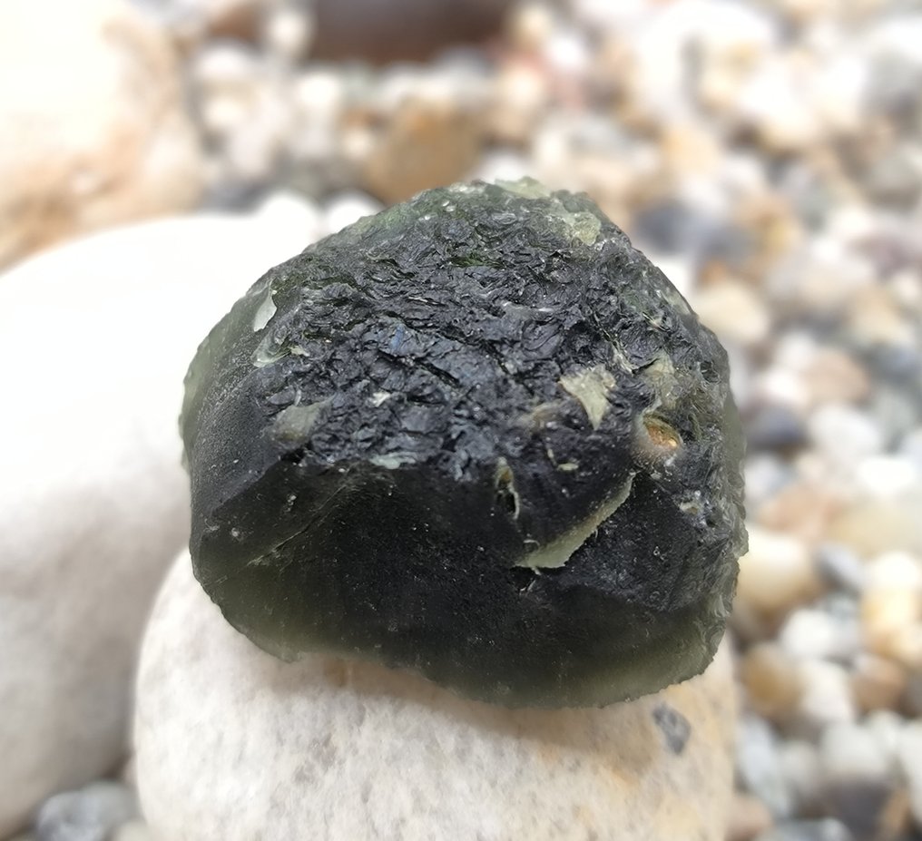 Μολδαβίτης Μολδαβίτης από το Jankov, Νότια Βοημία - Ύψος: 30 mm - Πλάτος: 25 mm - 16.8 g - (1) #1.0