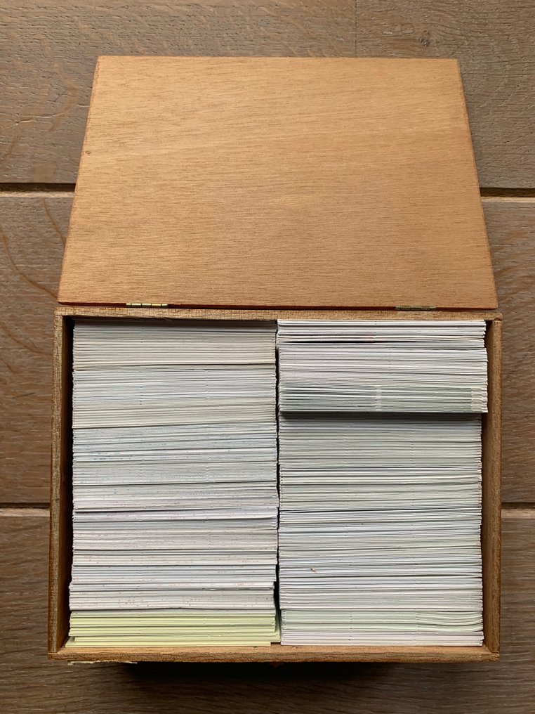 Holland  - En stor partii postzegelbogsæt. #2.1