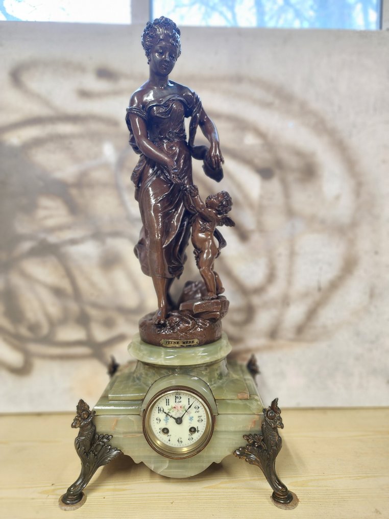 时钟 -   大理石、锻铜、青铜、玻璃 - 1850-1900 - 年轻的母亲 #1.0