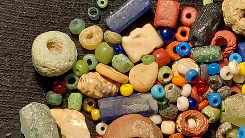 古埃及到罗马 玻璃 超过一百颗古老的珠子  (沒有保留價) #1.0