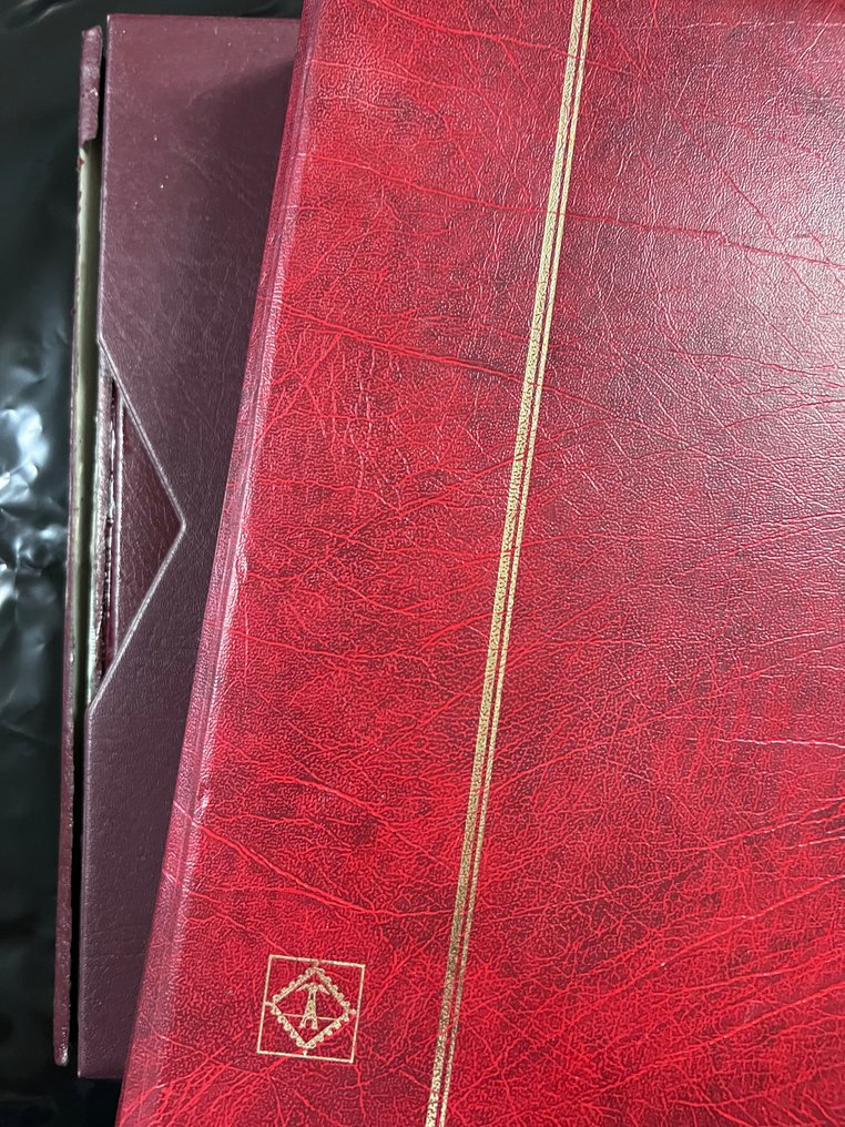 世界  - 美丽的探索者世界在两个相册中 #1.0