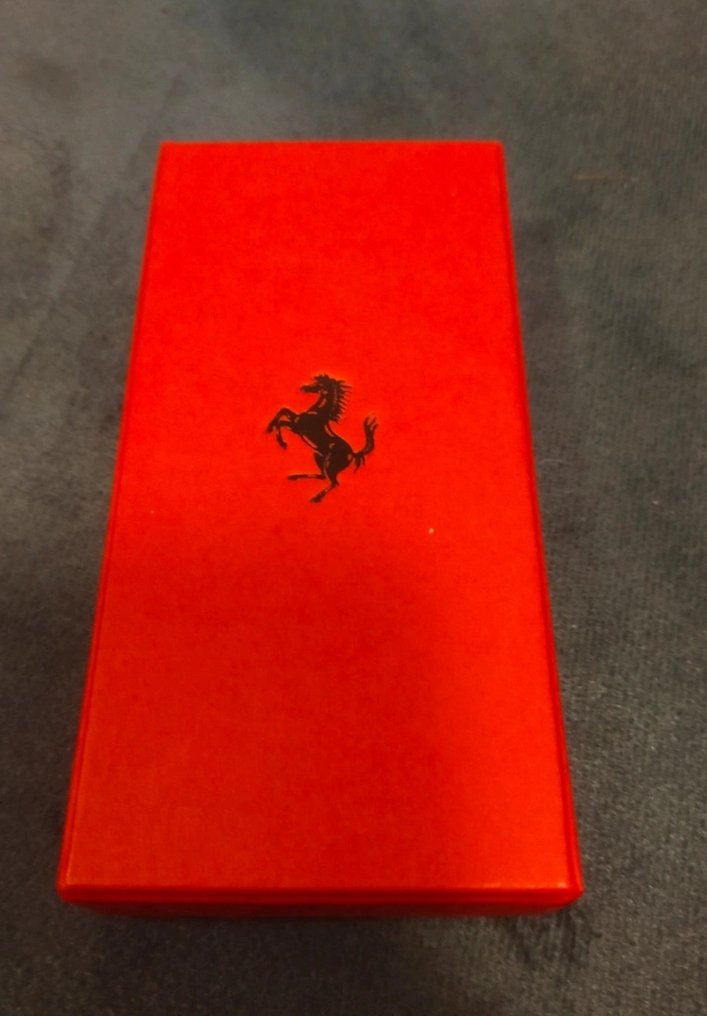 法拉利金色钥匙扣，跃马标志 - Ferrari #1.0