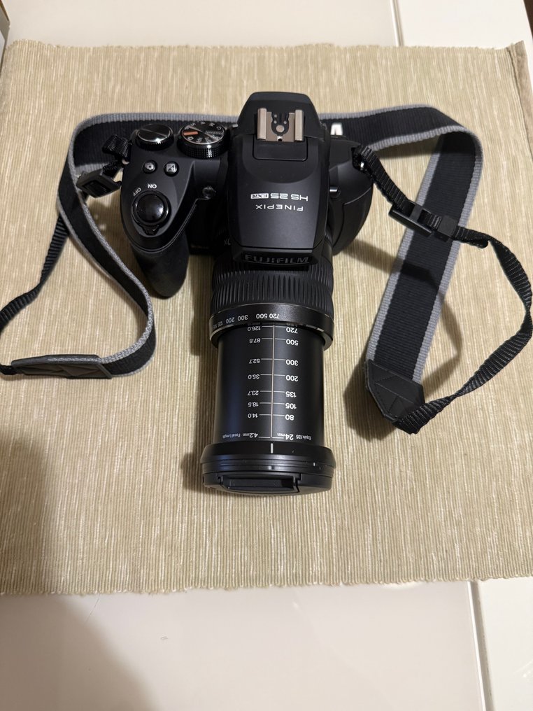 Fujifilm FinePix HS25EXR Cameră digitală #2.1