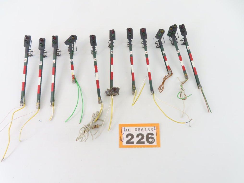 Seinen H0 - Signaalit (11) - 11 Valo on: punainen/vihreä - DB #2.1