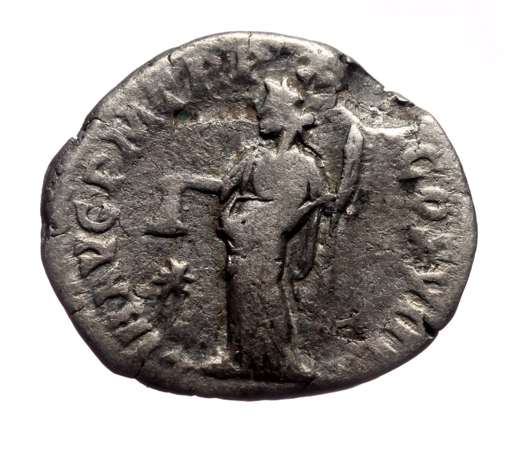 Rooman imperiumi. Commodus (AD 177-192). Denarius Standing Libertas  (Ei pohjahintaa) #1.0