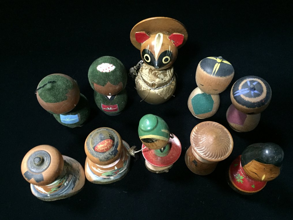 10件套日本复古木制Kokeshi娃娃（高：6-11厘米） - 木 - 日本 - 昭和年代(1926-1989) #1.0