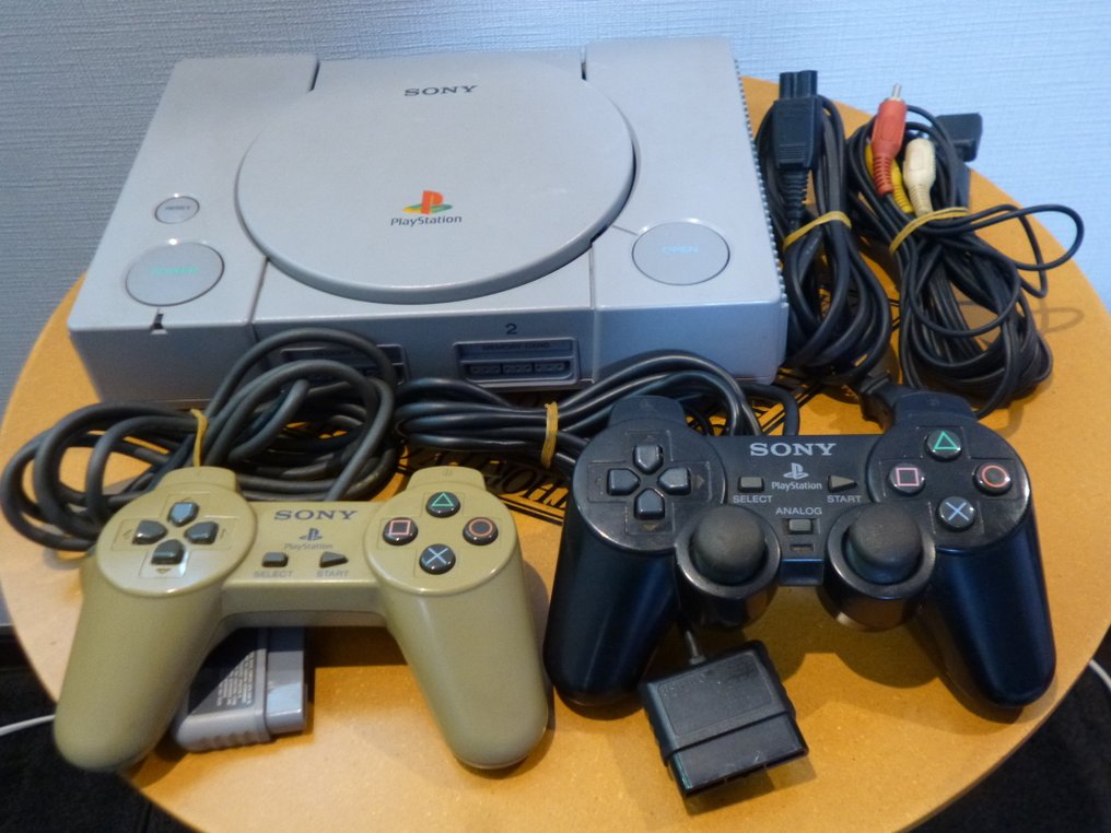 Sony - Playstation - PlayStation Console (Japanese Version) with Two Controllers - 電子遊戲機 #1.0
