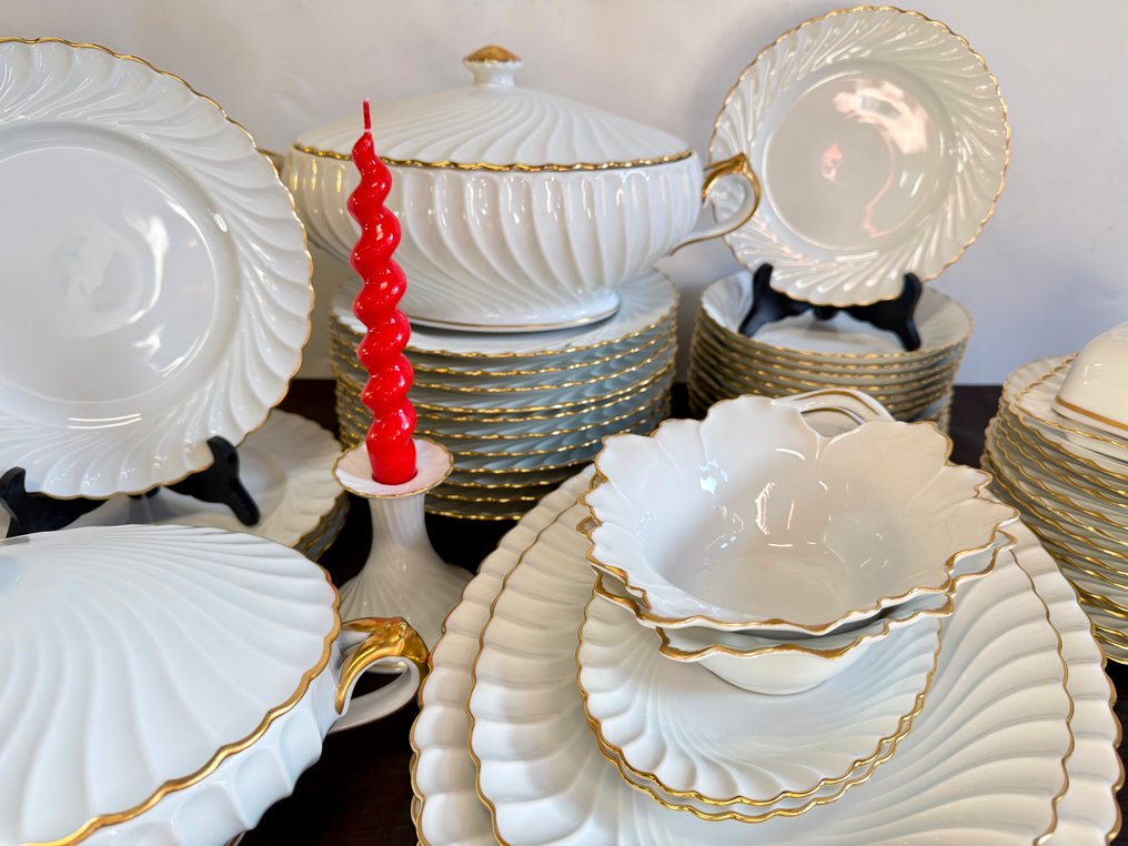 Haviland & Co. Limoges, Limoges - Dinner set for 12 (57) - Large Twisted Dinner Service, White and GOLD - Porcelain, Gold plated - Exclusive Art de Table #1.0