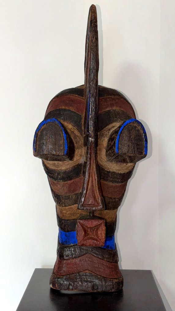 Στυλιζαρισμένη τελετουργική μάσκα με γεωμετρικούς όγκους – Κεντρική / Δυτική Αφρική. - Luba / Songye - 63 εκ  (χωρίς τιμή ασφαλείας) #1.0