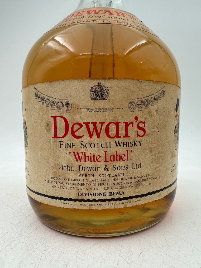 Dewar’s White Labe - With Built-in Pourer  - b. 1970s - 2 Litres #3.2