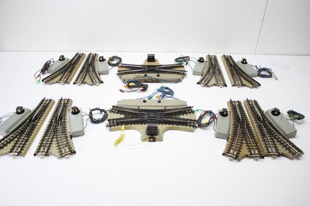 Märklin H0 - Model train tracks (10) - 10x M track rails + 3-rail (vintage) Wissels #1.0