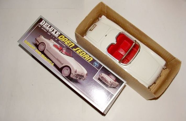 MF - Modelcabrioletbil - DeLuxe Open Sedan, Boxed #1.0