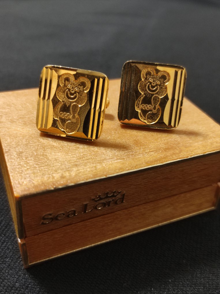 奥运会 - 1980 - 复古袖扣，奥运会80年款，苏联海王，镀金。附原装盒。  #1.0