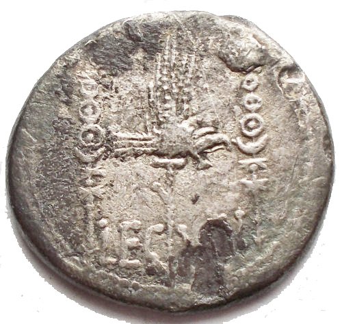 Ρωμαϊκή Δημοκρατία. Mark Antony. Denarius -legionary eagle between two standards #1.0
