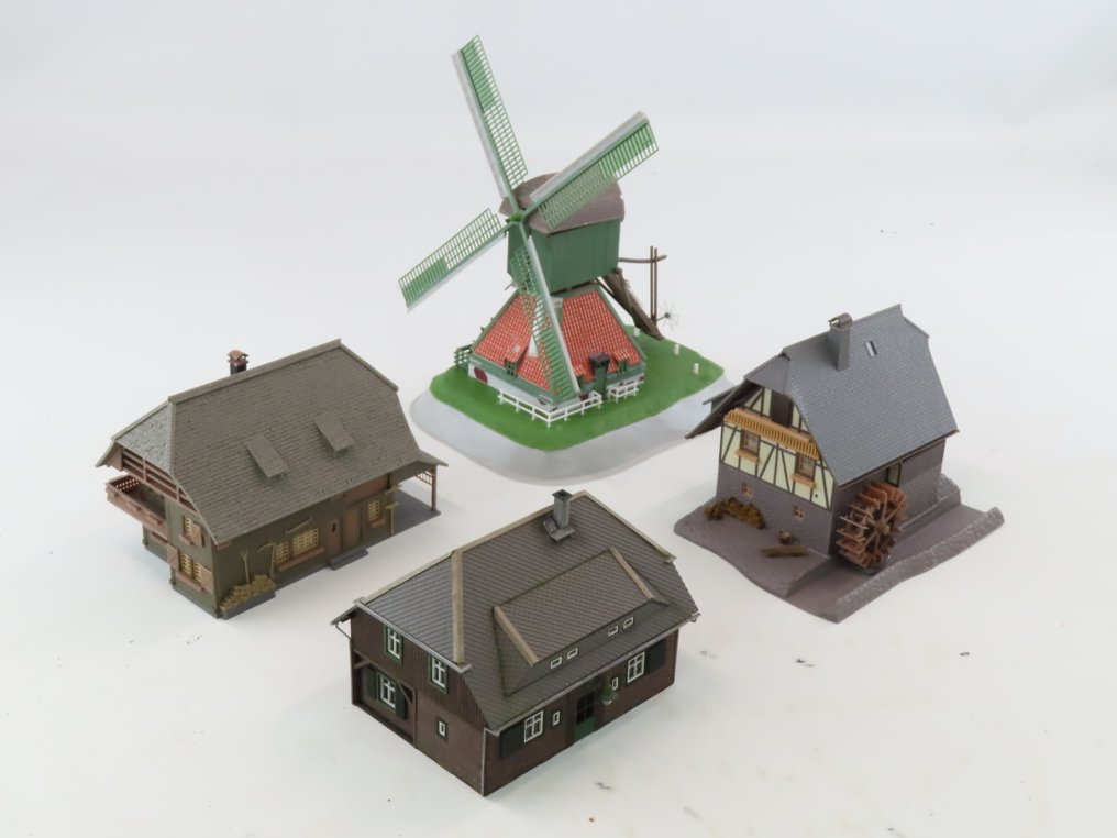 Faller, Busch H0轨 - 1445/130387/-573/190655 - 模型火车建筑物 (4) - 黑森林机械化水车、机械化风车和两座黑森林住宅 #1.0