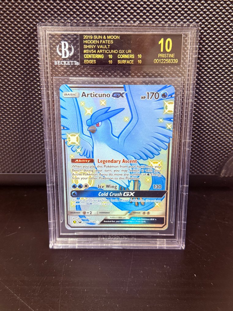 Pokémon Graded card - Articuno #SV54 Folie, Full kunst, Begrenset utvalg - Beckett 10 - Sun & Moon - Hidden Fates #1.0