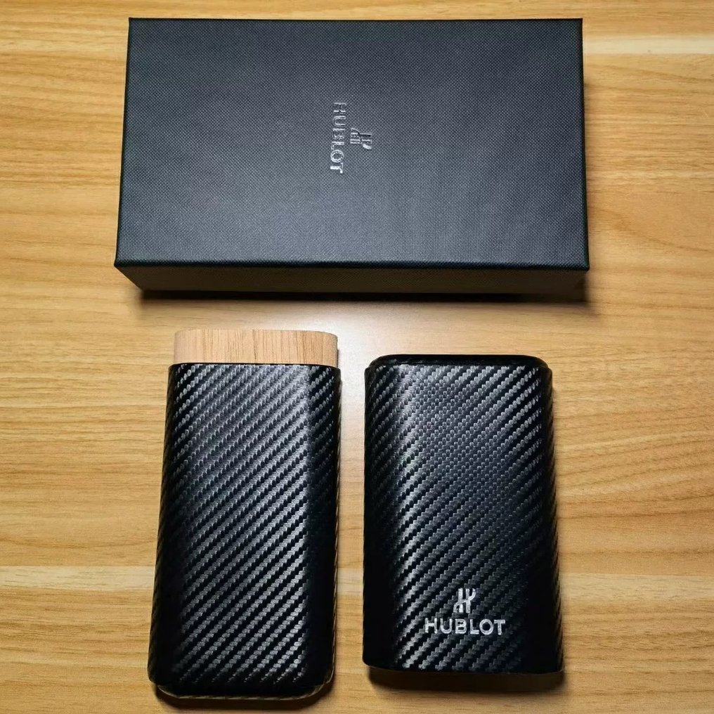Hublot - χωρίς τιμή ασφαλείας - Θήκη πούρων - Θήκη ταξιδιού για πούρα από αφρό άνθρακα. - Ανθρακόνημα, Ξύλο #2.1