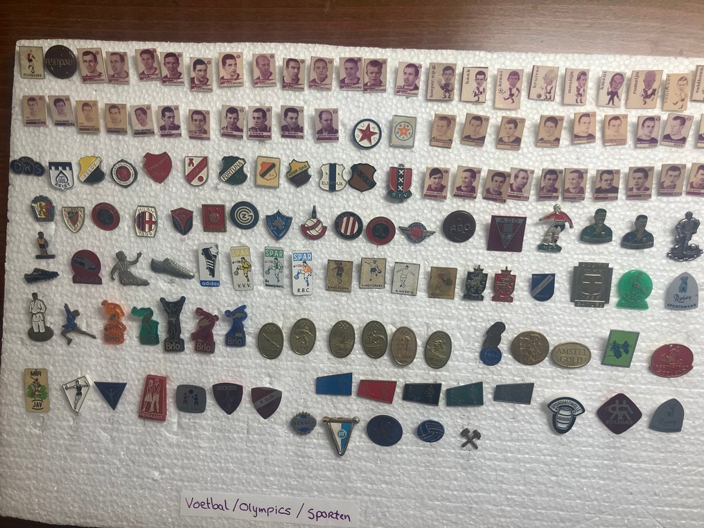 Κονκάρδα Sport, voetbal speldjes, Pins - Ολλανδία - 20ος-τέλη #1.0