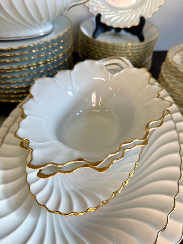Haviland & Co. Limoges, Limoges - Dinner set for 12 (57) - Large Twisted Dinner Service, White and GOLD - Porcelain, Gold plated - Exclusive Art de Table #2.1