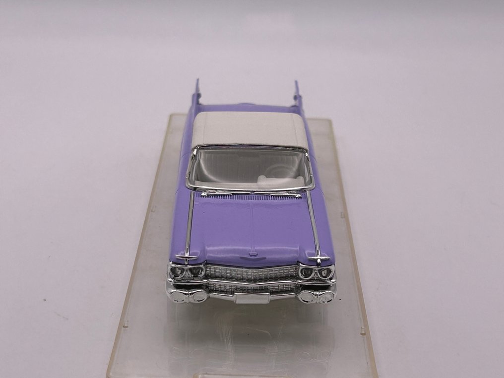 Vitesse 1:43 - Model sedan - Cadillac  "Type 62" 1959 Closed #1.0